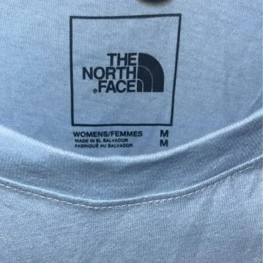 NWT Medium Women’s The North Face T-shirt  4th of July - Picture 4 of 4